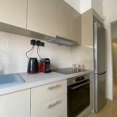 Apartment Mary's Haven Near Metro Station And Acropolis *